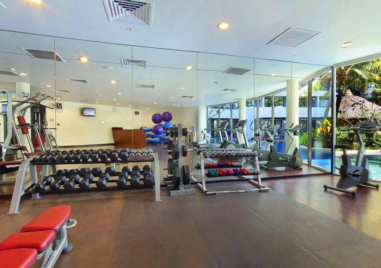 Hard Rock Hotel Penang Batu Ferringhi Kültér fotó The gym at the hotel
